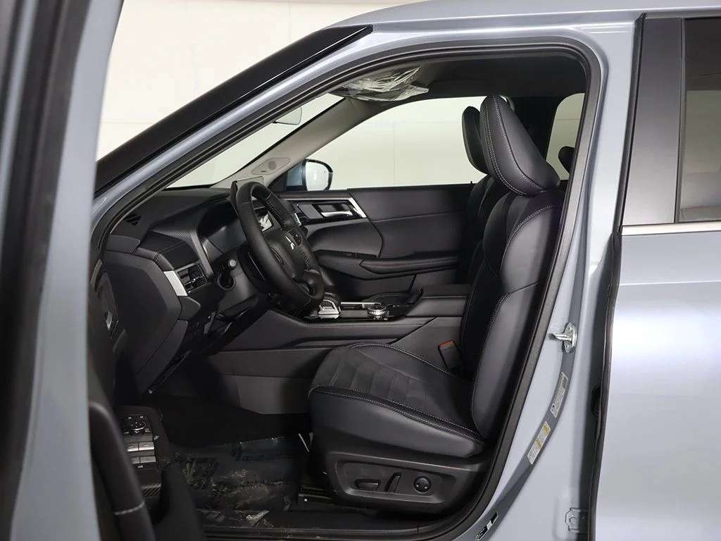 2026 Mitsubishi Outlander SE - Photo 31