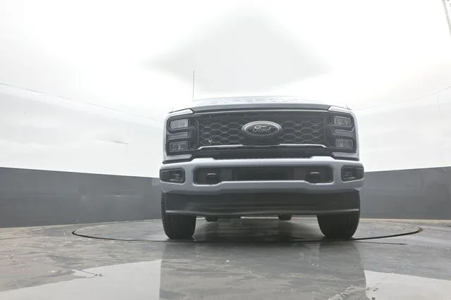 New 2026 Glacier Gray Metallic Tri-Coat Ford F-250® Lariat® image 34