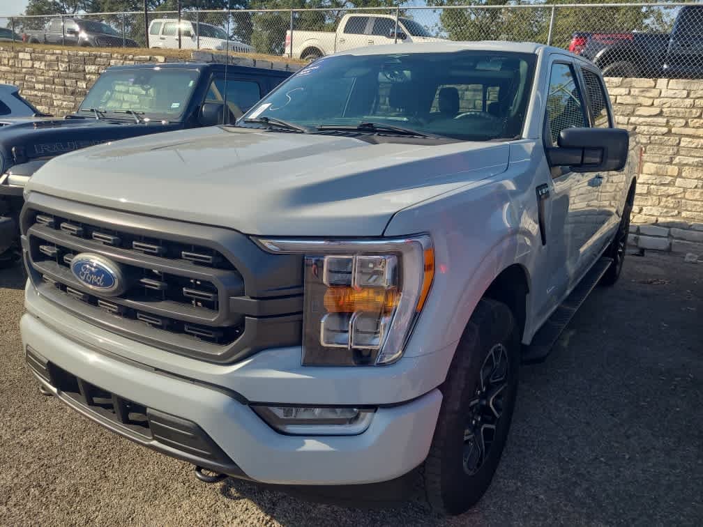 Certified Used 2023 Avalanche Gray Ford XLT image 3