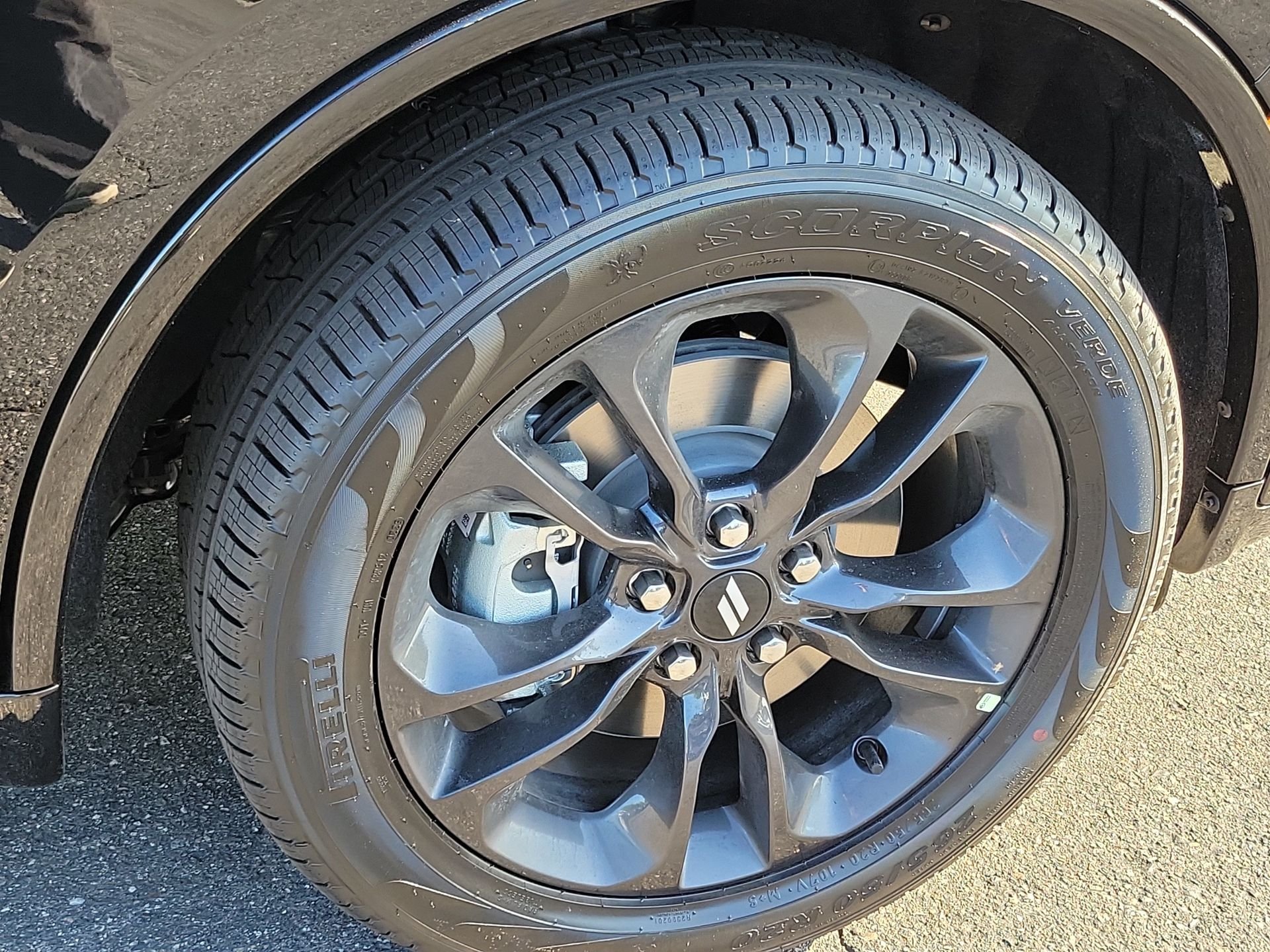 New 2026 Diamond Black Clear-Coat Exterior Paint Dodge GT Plus image 21