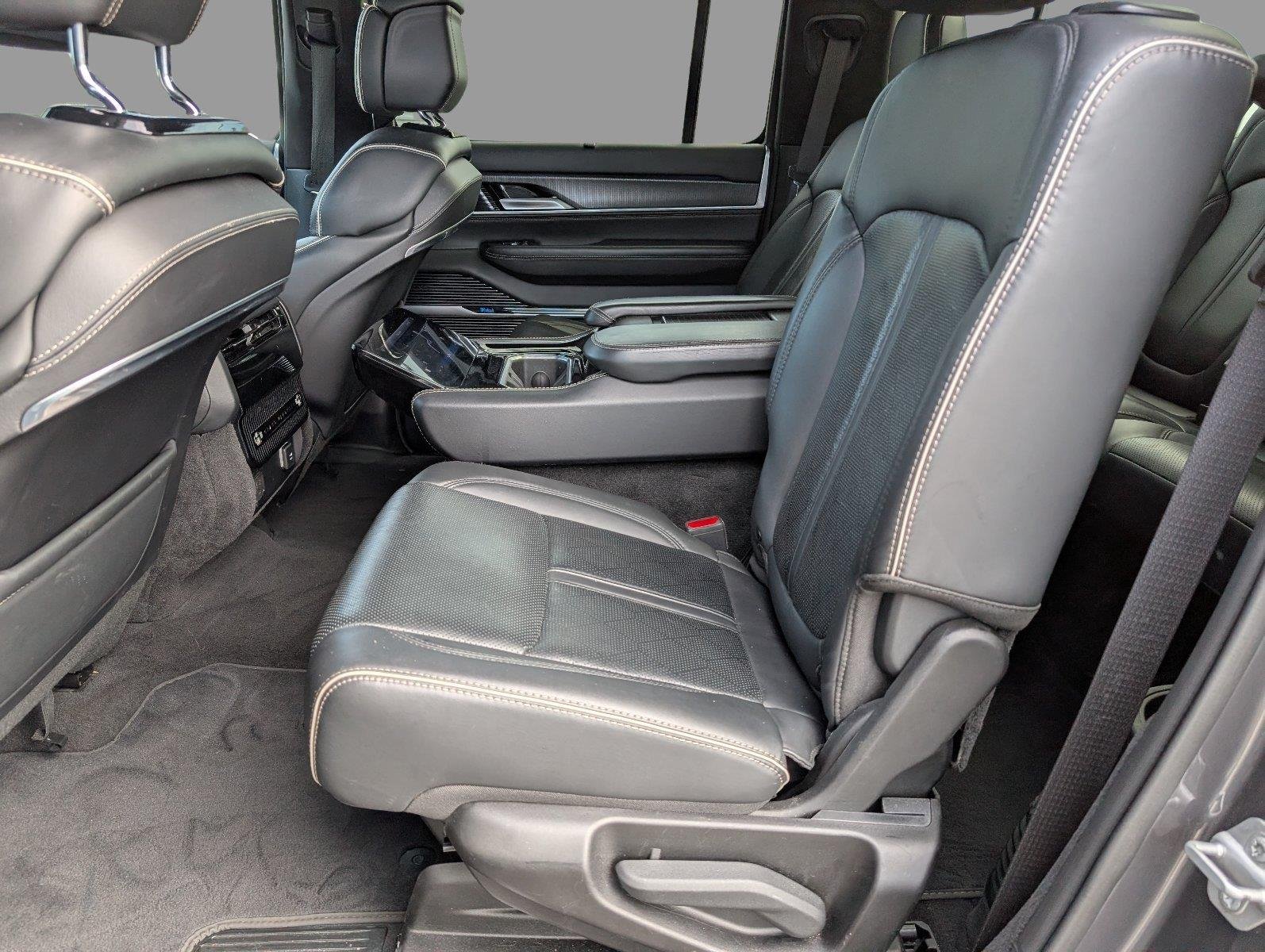 Used 2024 Baltic Gray Metallic Clearcoat Jeep Series II image 34