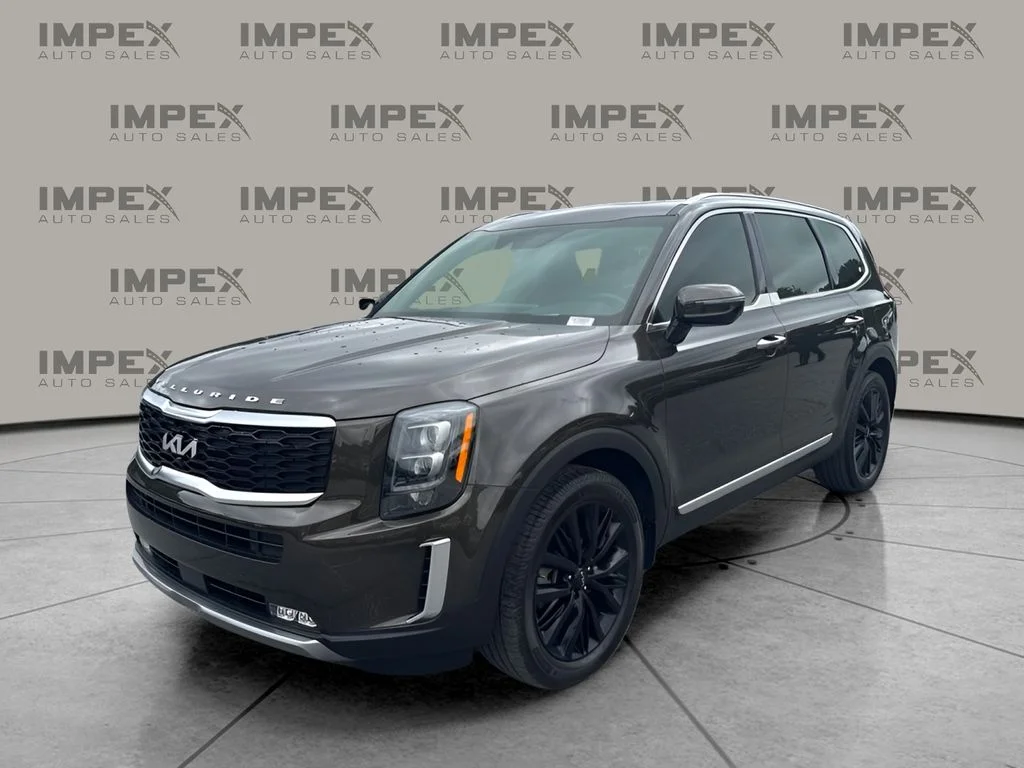 Used 2022 Green Kia SX image 1