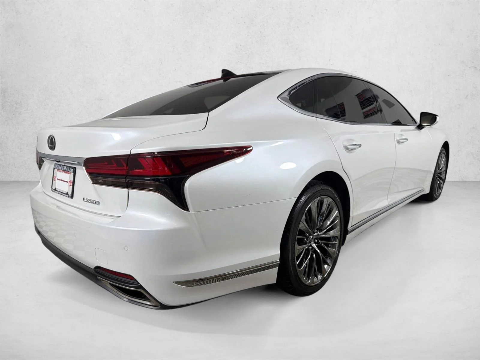 Used 2022 White Lexus LS 500 image 5