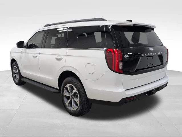 New 2027 Star White Metallic Tri-Coat Ford Active image 59