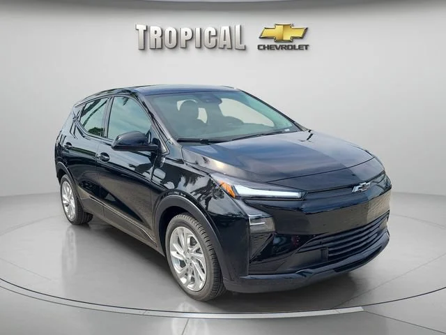 New 2027 Mosaic Black Metallic Chevrolet LT image 4