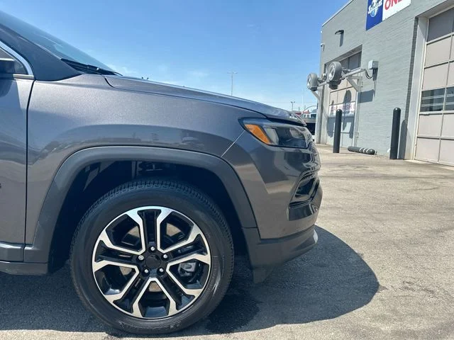 Used 2023 Gray Jeep Limited image 12