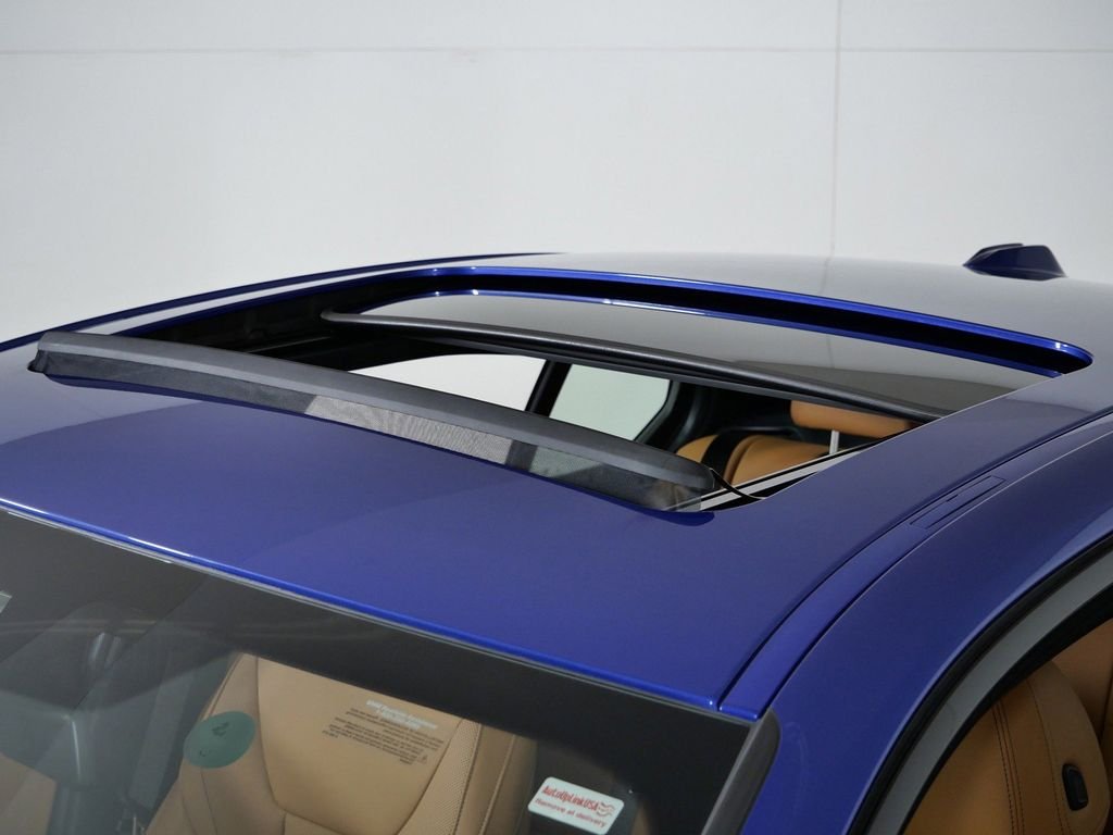 New 2026 Portimao Blue Metallic BMW 330i xDrive image 18