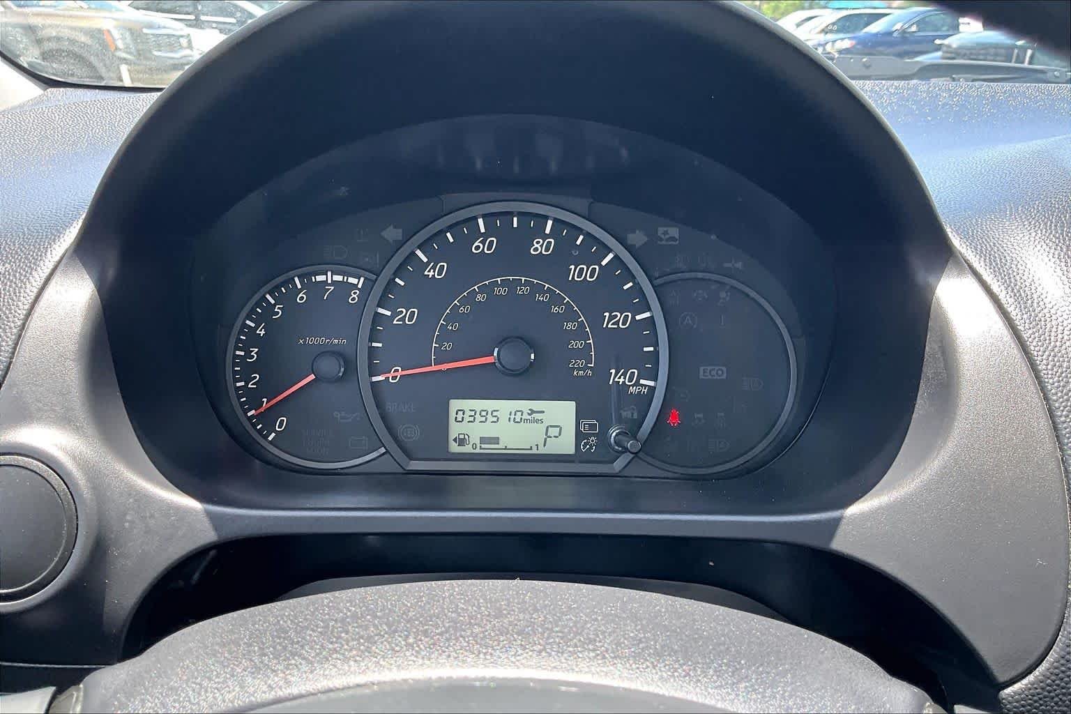 Used 2024 Starlight Silver Metallic Mitsubishi ES image 24