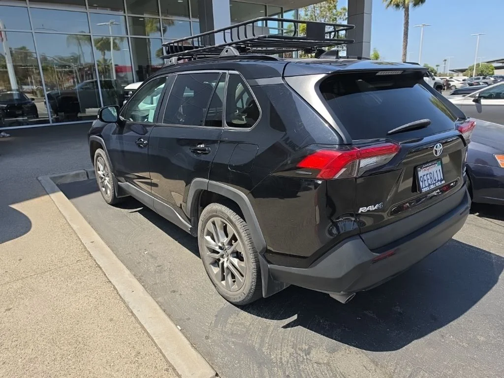 Used 2023 Black Toyota XLE Premium image 5