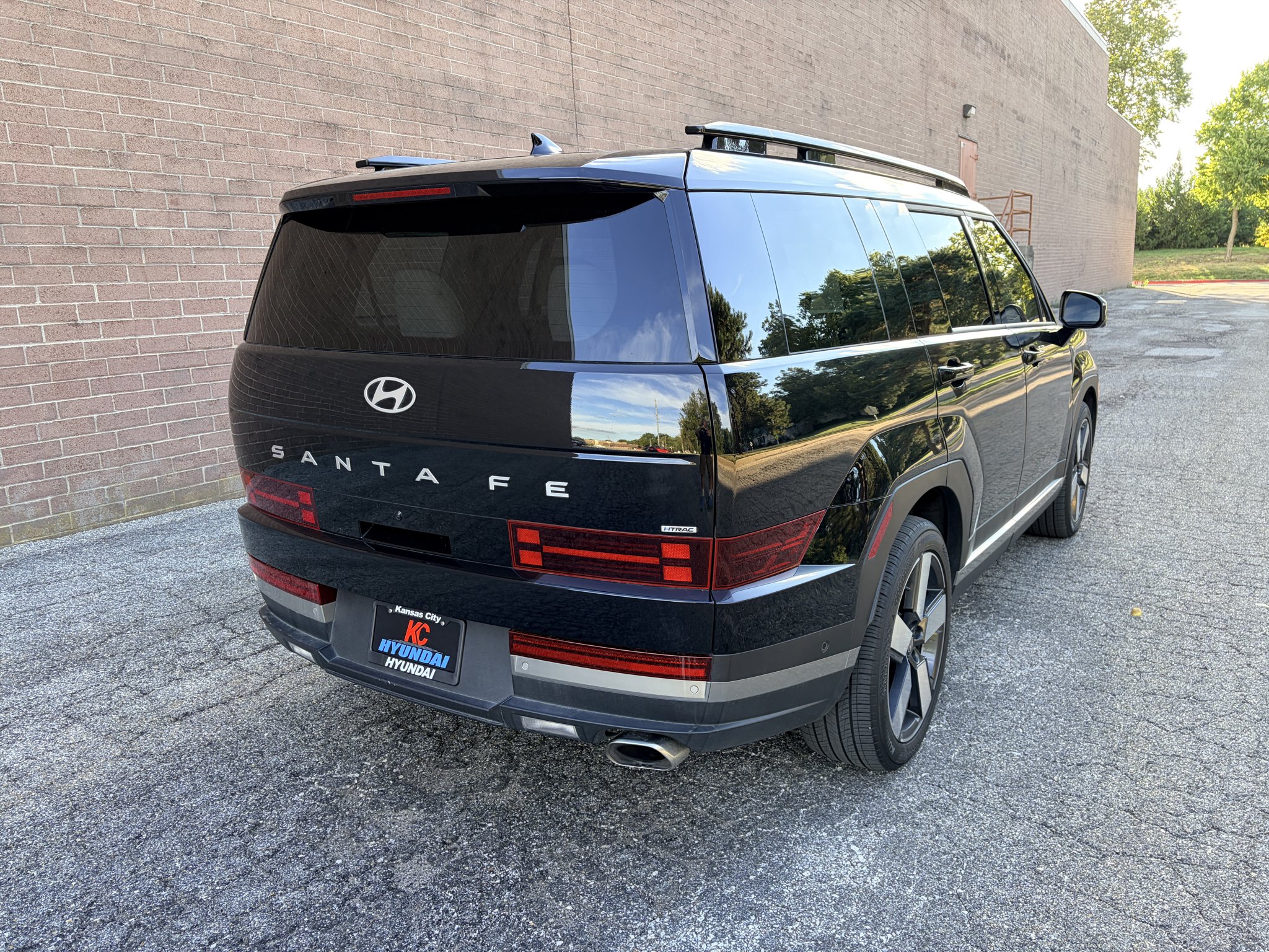 Certified Used 2024 Phantom Black Hyundai Limited image 5
