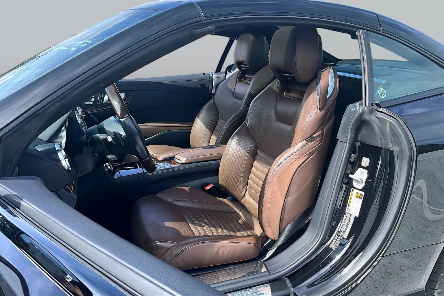 Used 2016 Obsidian Black Metallic Mercedes-Benz SL 550 image 7