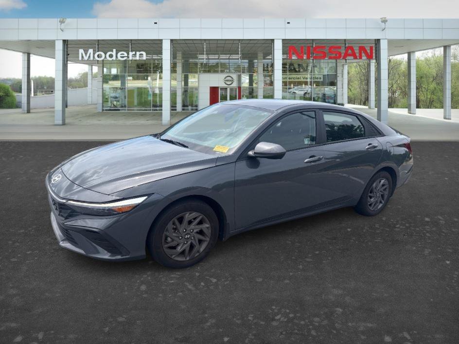 Used 2024 Ecotronic Gray Hyundai SEL image 1
