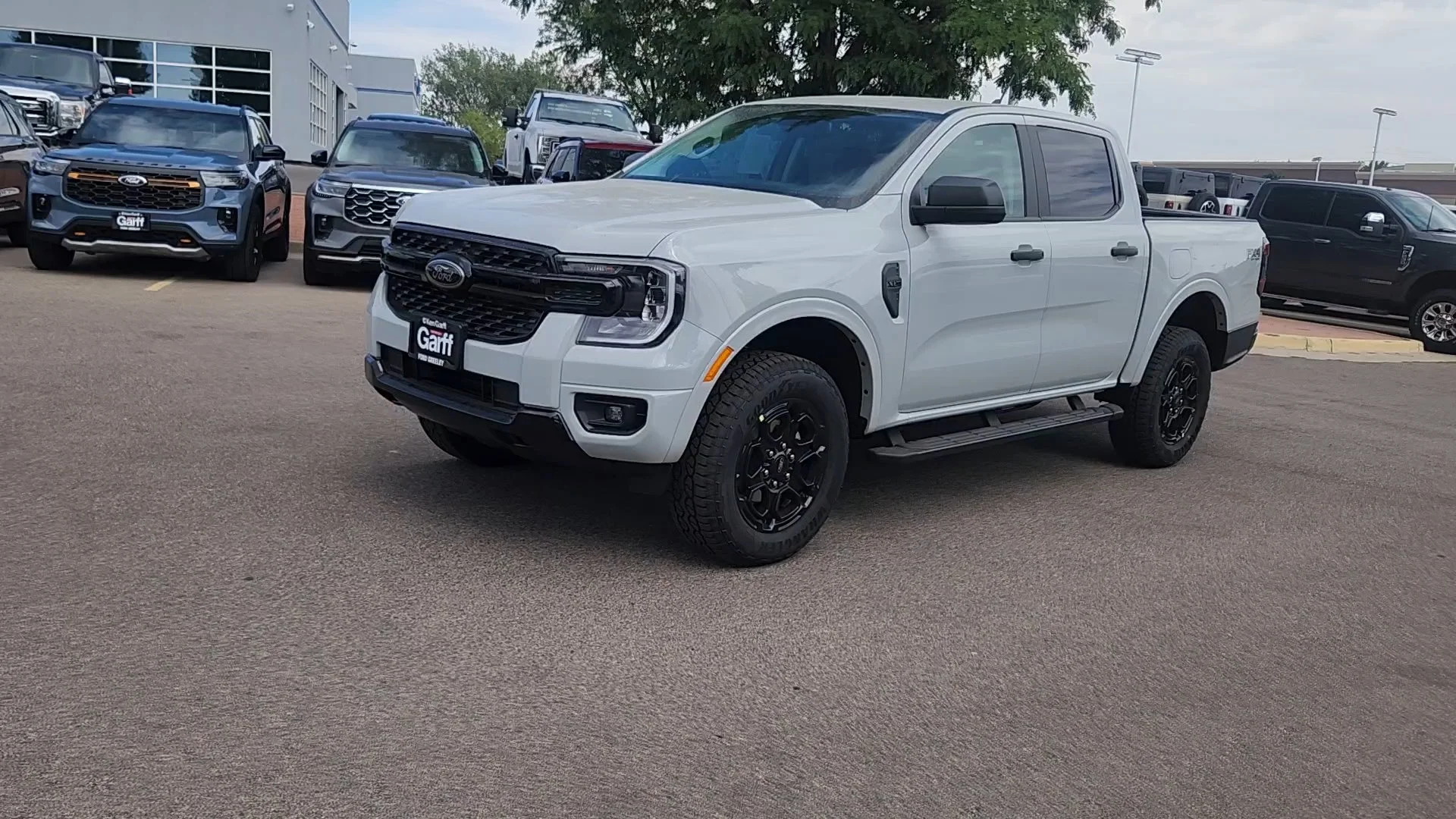 New 2026 Avalanche Ford XLT image 3