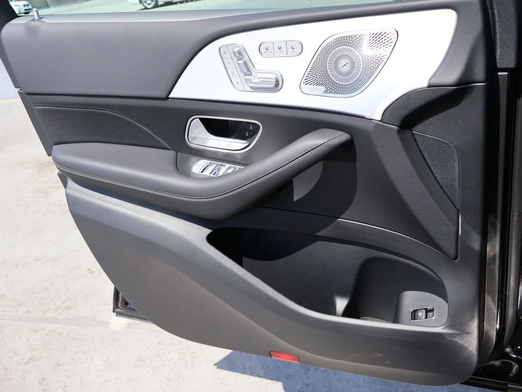 New 2026 Obsidian Black Metallic Mercedes-Benz GLE 450 image 36