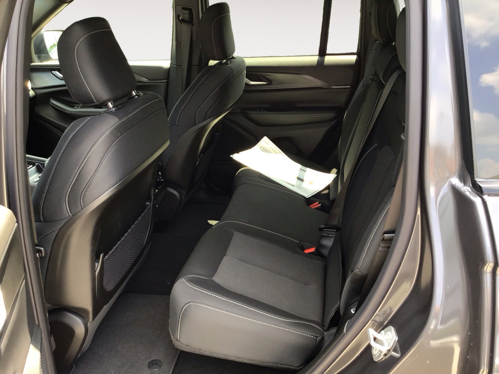 New 2026 Baltic Gray Metallic Clearcoat Jeep Laredo X image 23