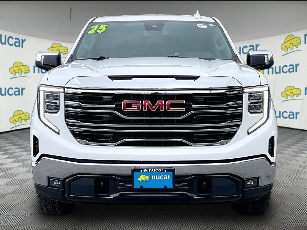 Used 2025 Summit White GMC SLT image 2