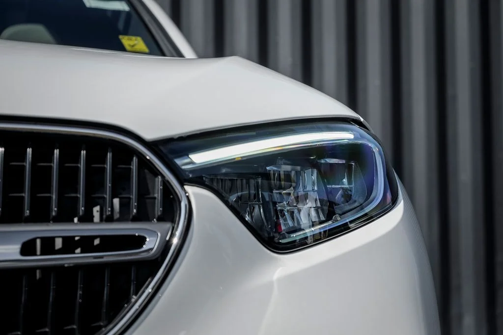 New 2027 Polar White Mercedes-Benz GLC 300 image 6