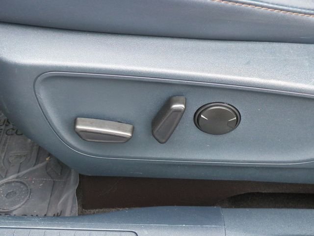 Used 2024 Red Ford Lariat image 12