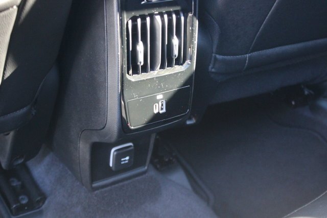 Used 2023 Silver Jeep Limited image 27