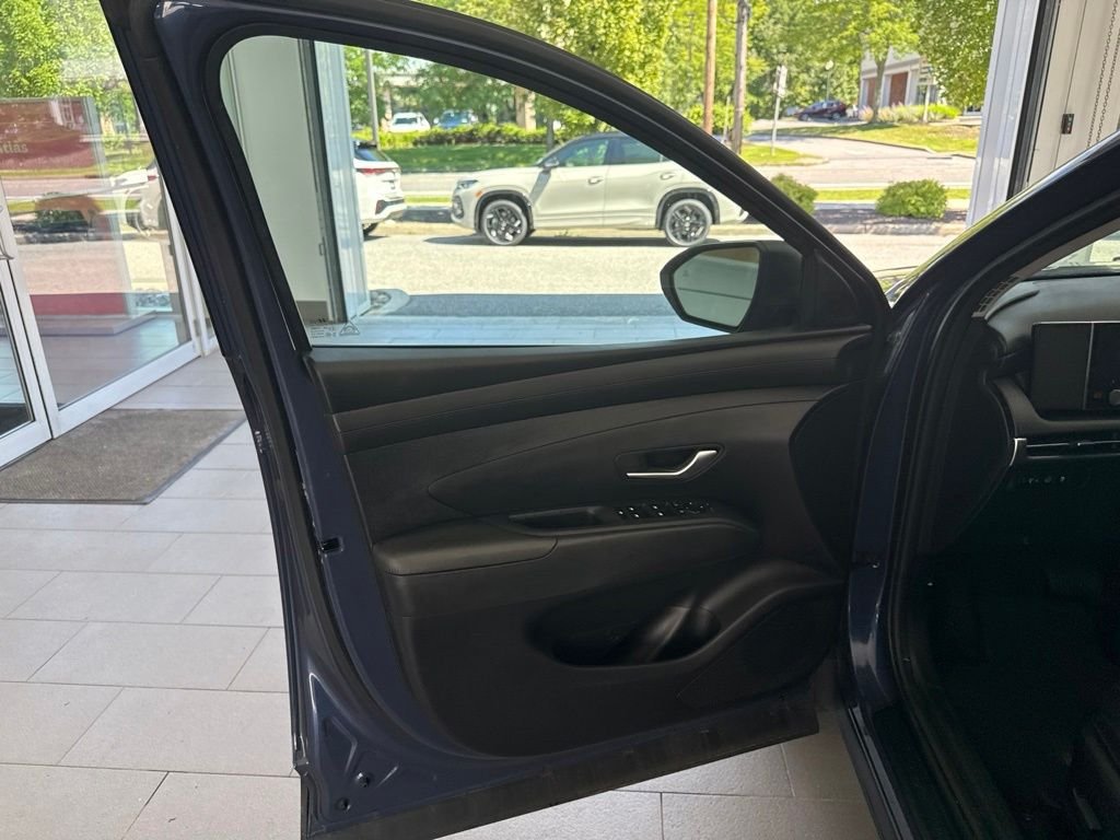 Used 2025 Blue Hyundai SEL Convenience image 14