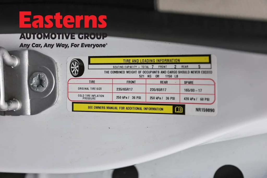 Used 2022 White Chrysler LX image 33