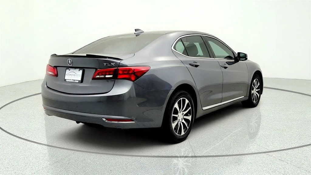 Used 2017 Modern Steel Metallic Acura FWD w/Technology Pkg image 5