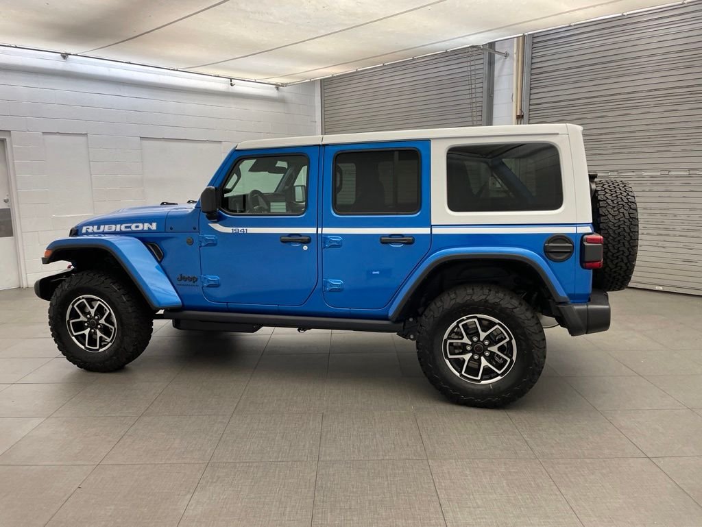 New 2026 Hydro Blue Pearl-Coat Exterior Paint Jeep Rubicon image 6
