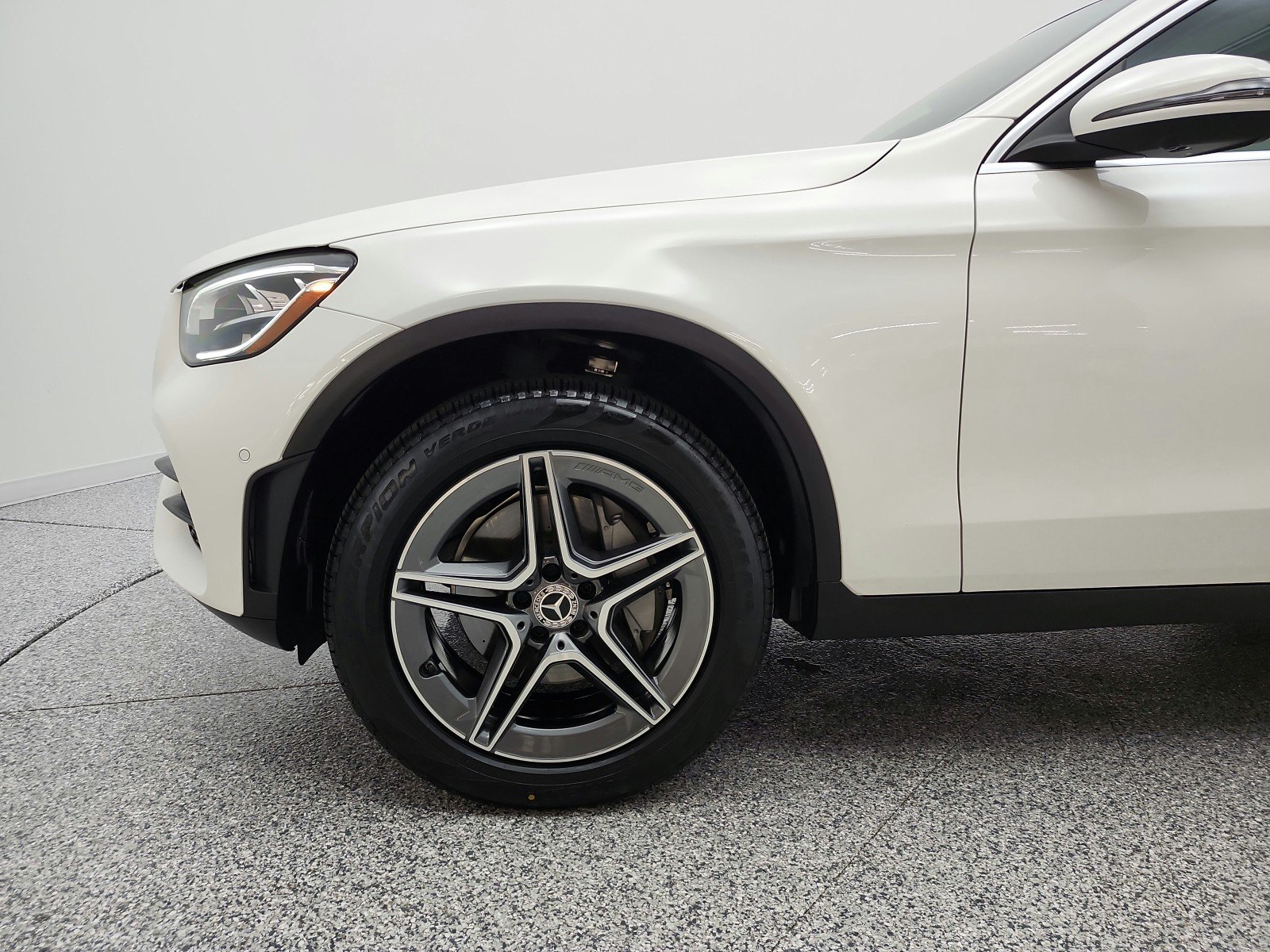 Used 2021 Polar White Mercedes-Benz GLC 300 4MATIC® SUV image 22