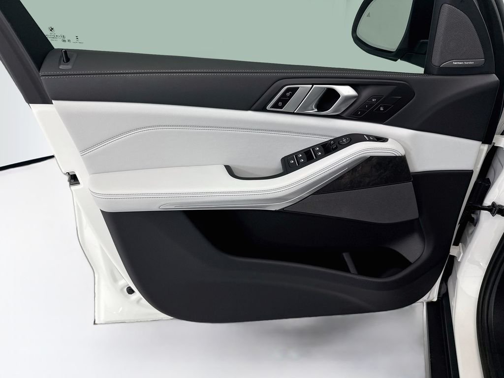 Certified Used 2025 Alpine White BMW xDrive40i image 23
