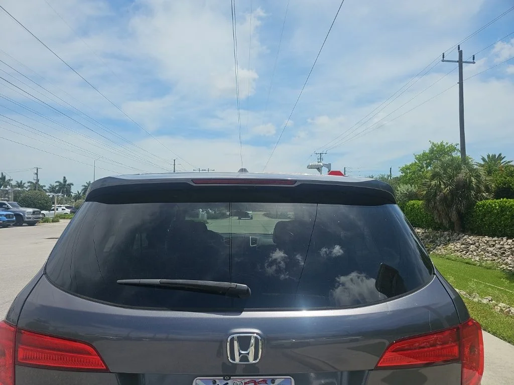 Used 2018 Modern Steel Metallic Honda EX image 7