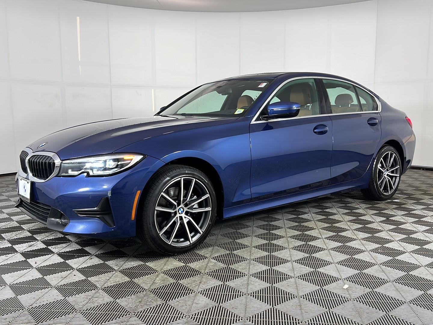 Used 2022 Phytonic Blue Metallic BMW 330i xDrive image 12