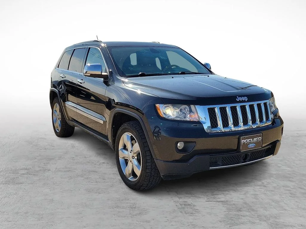 2013 Jeep Grand Cherokee Overland 4WD's photo