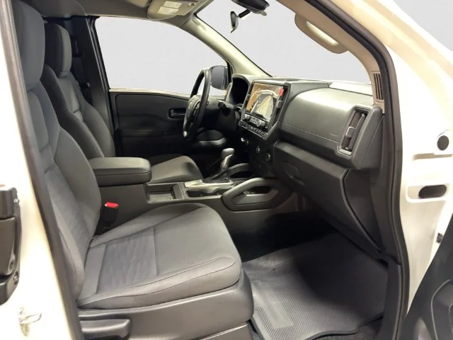 New 2027 White Nissan S 4x4 image 16