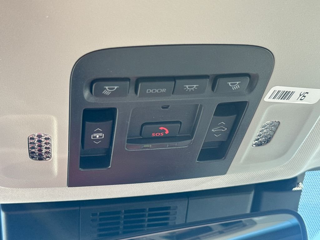 2026 Toyota Camry XLE - Photo 27