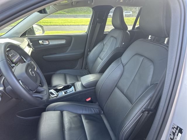 2023 Volvo XC40 Plus - Photo 16