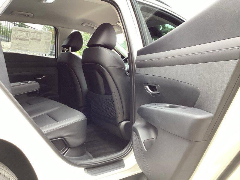 New 2026 White Hyundai SEL Convenience image 13
