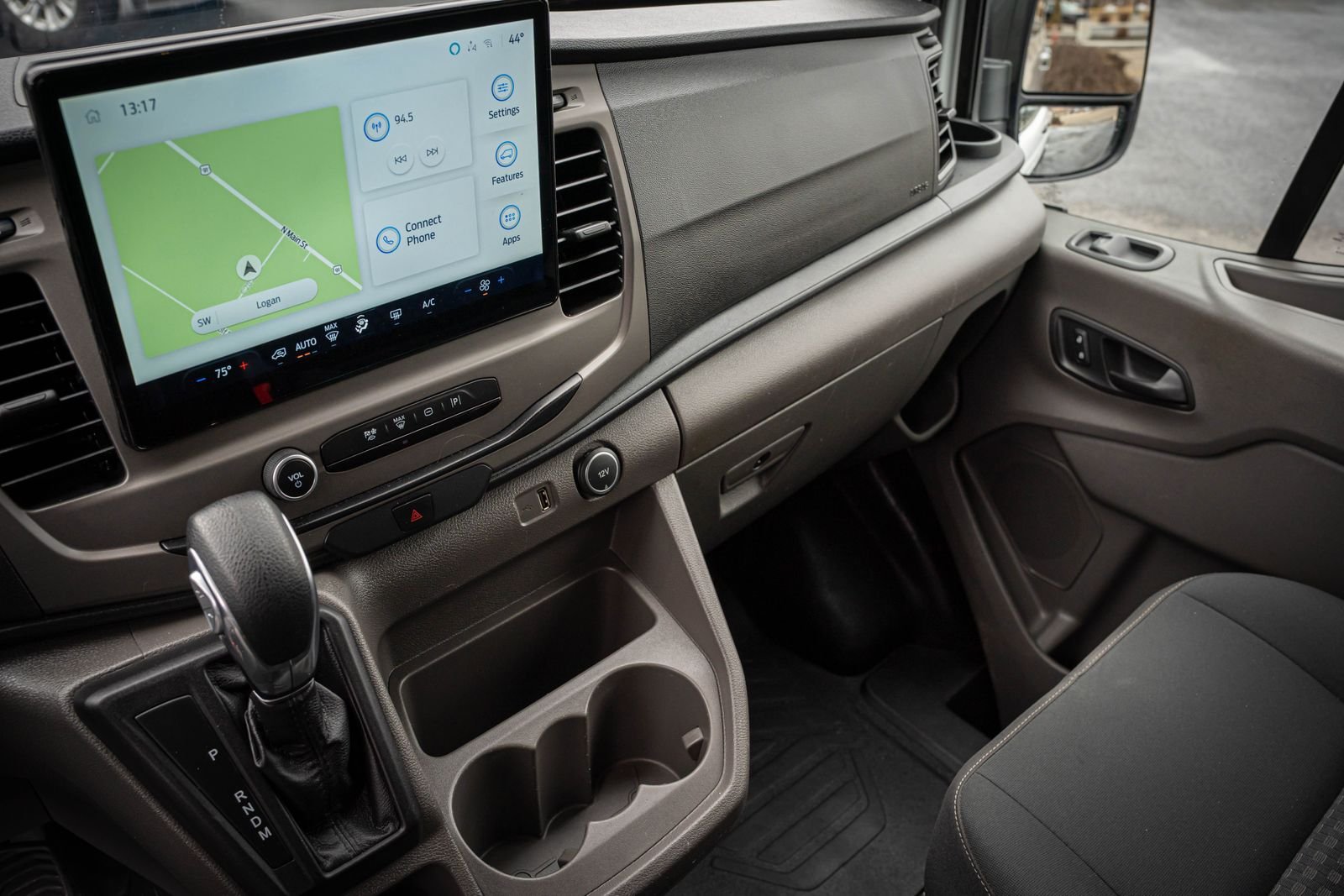 Used 2022  Ford  image 22