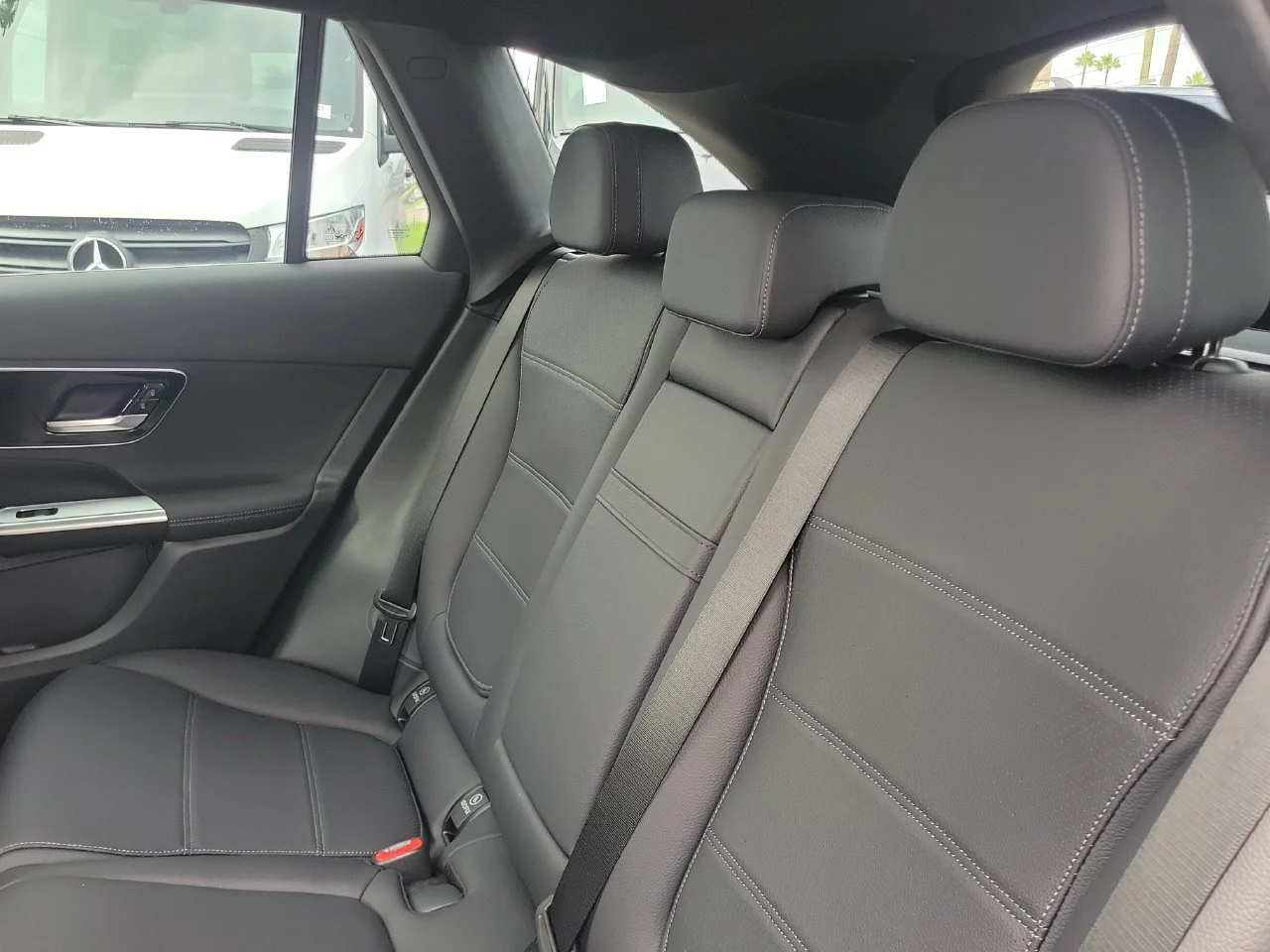 New 2027 MANUFAKTUR exclusive graphite grey magno Mercedes-Benz GLC 300 image 13
