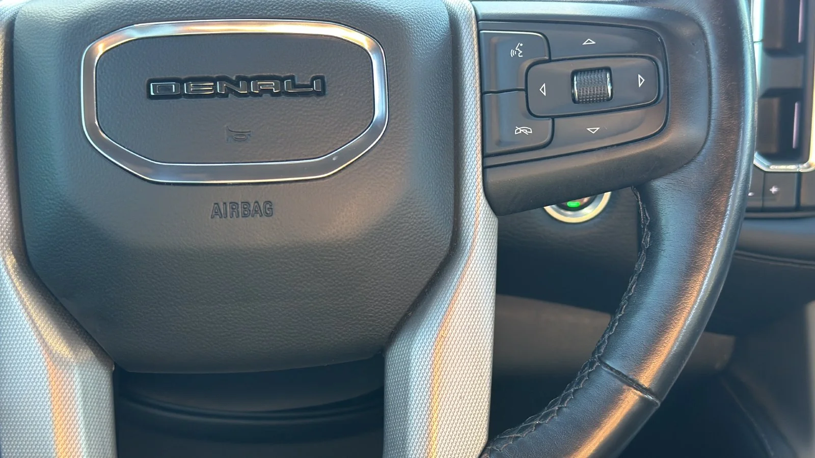 Used 2022 Black GMC Denali image 15