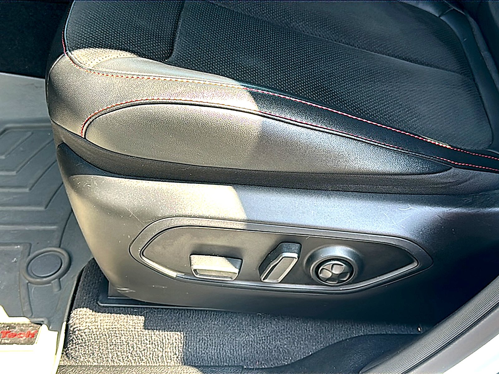 Used 2022 Bright White Clearcoat Jeep Trailhawk 4x4 image 15