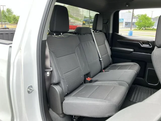 2025 Chevrolet Silverado 1500 LT - Photo 25