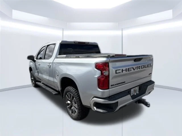 Used 2019 Silver Chevrolet RST image 2