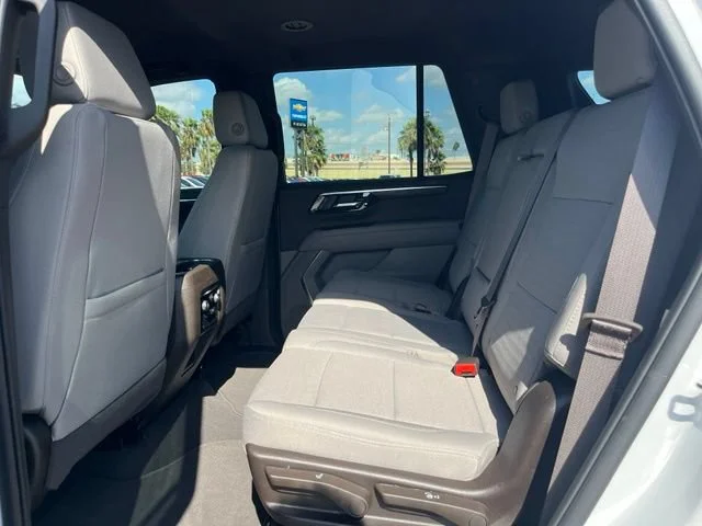 Used 2025 Summit White Chevrolet LS image 27