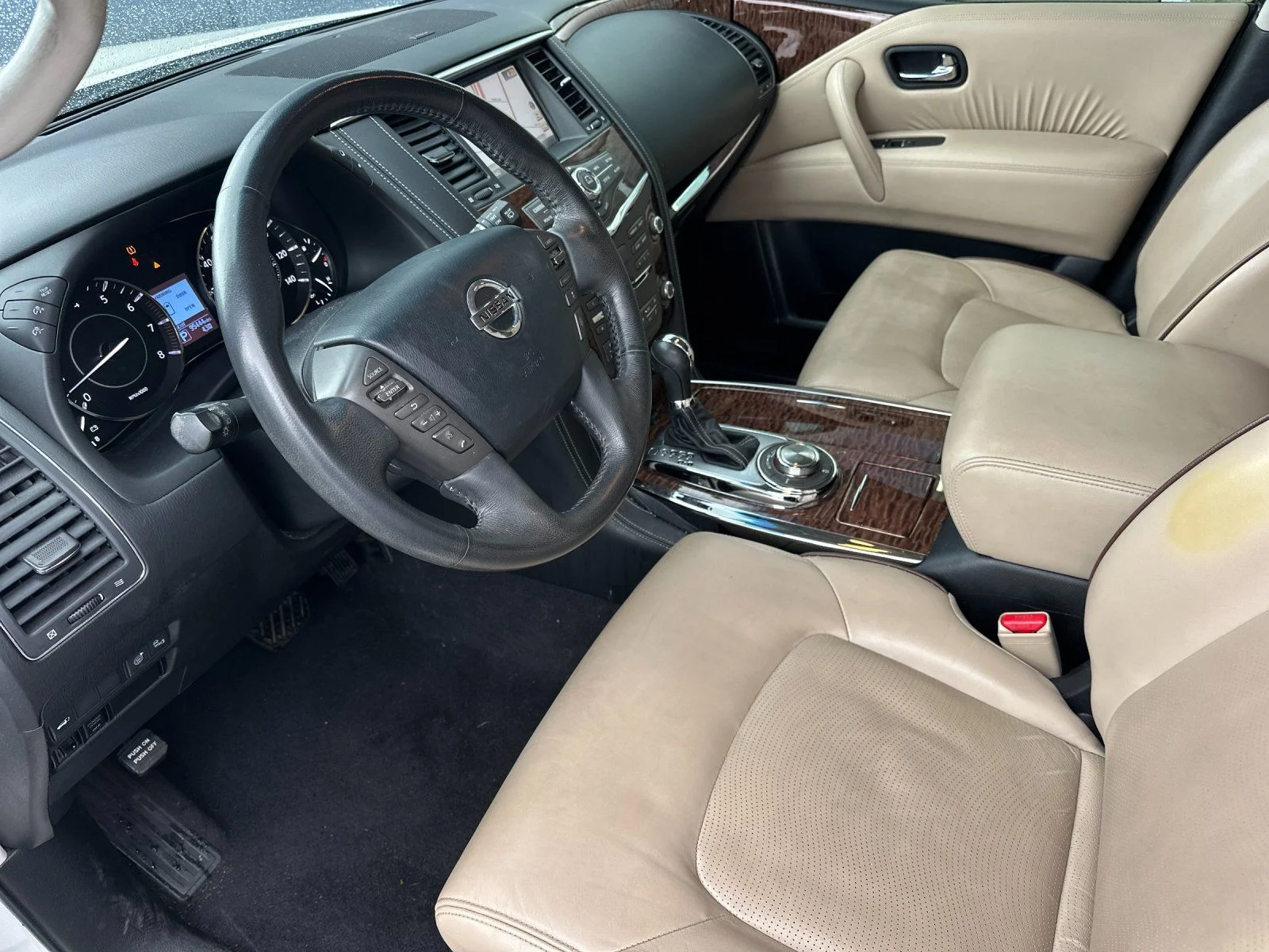 Used 2017 Pearl White Nissan Platinum image 9