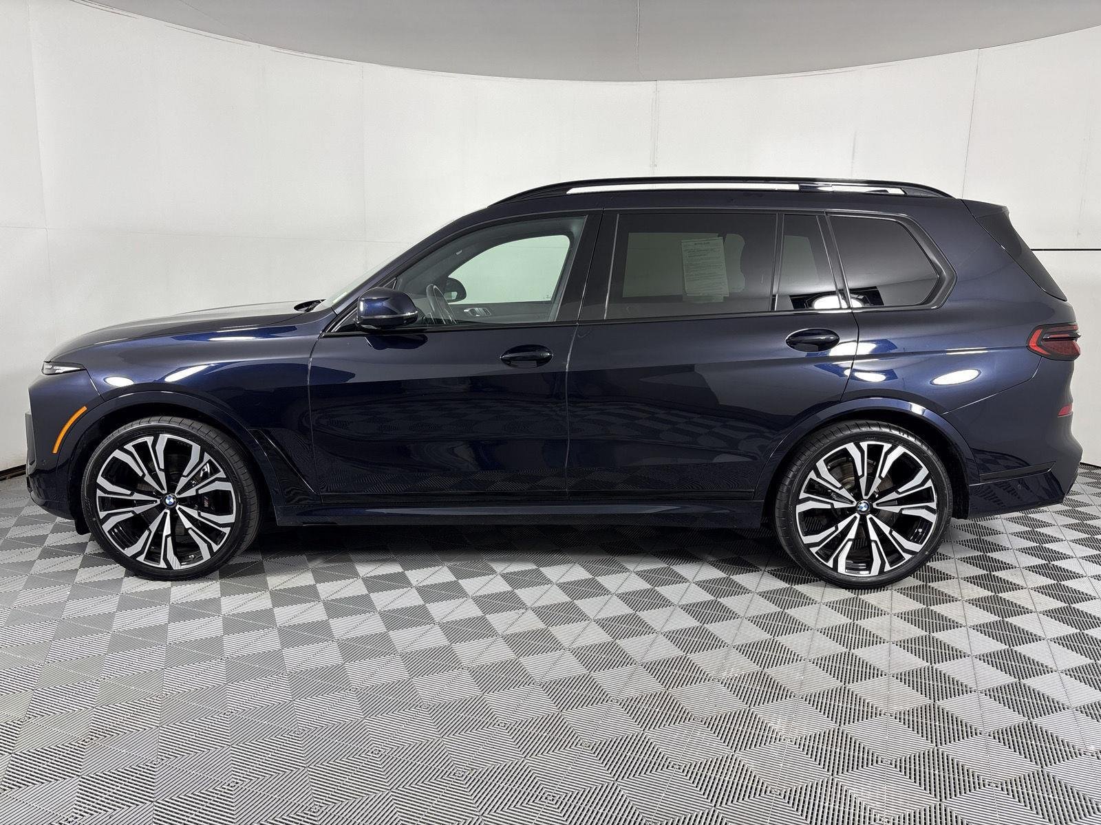 Used 2023 Carbon Black Metallic BMW xDrive40i image 20