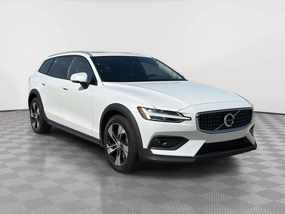 2022 Volvo V60 Cross Country T5 AWD Cross Country's photo