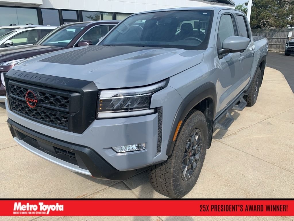 2023 Nissan Frontier PRO-4X Crew Cab 4X4's photo
