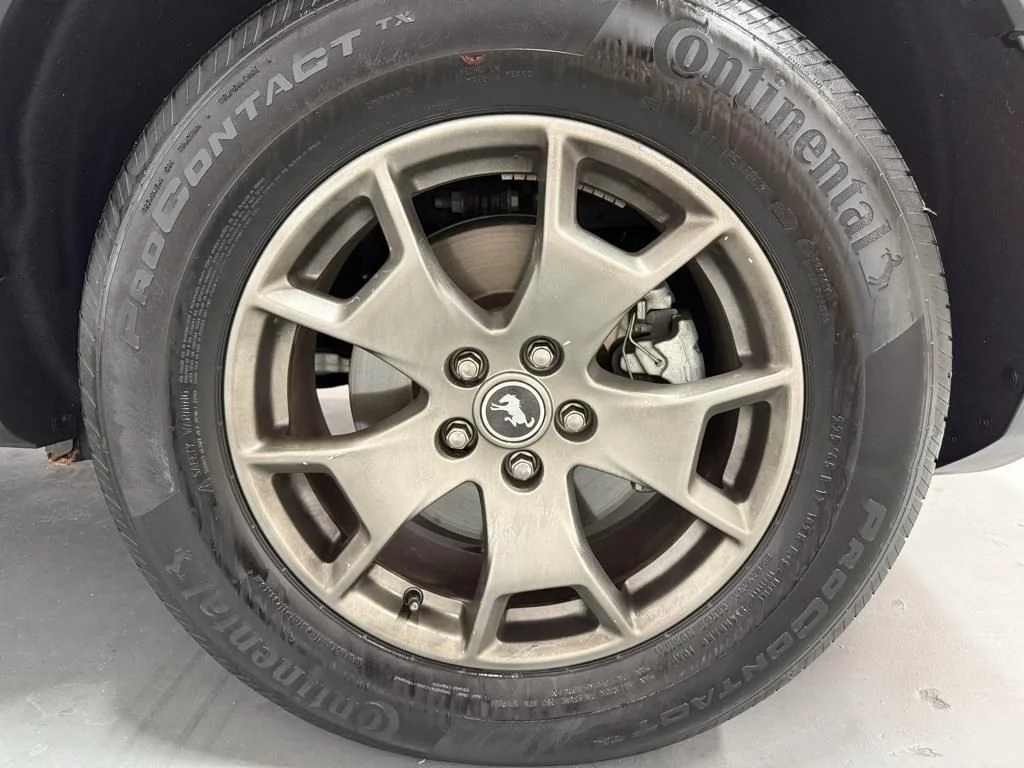 Used 2023 Gray Ford Base image 11