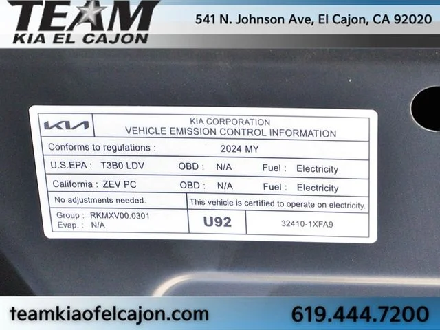 Used 2024 Black Kia Light Long Range image 37