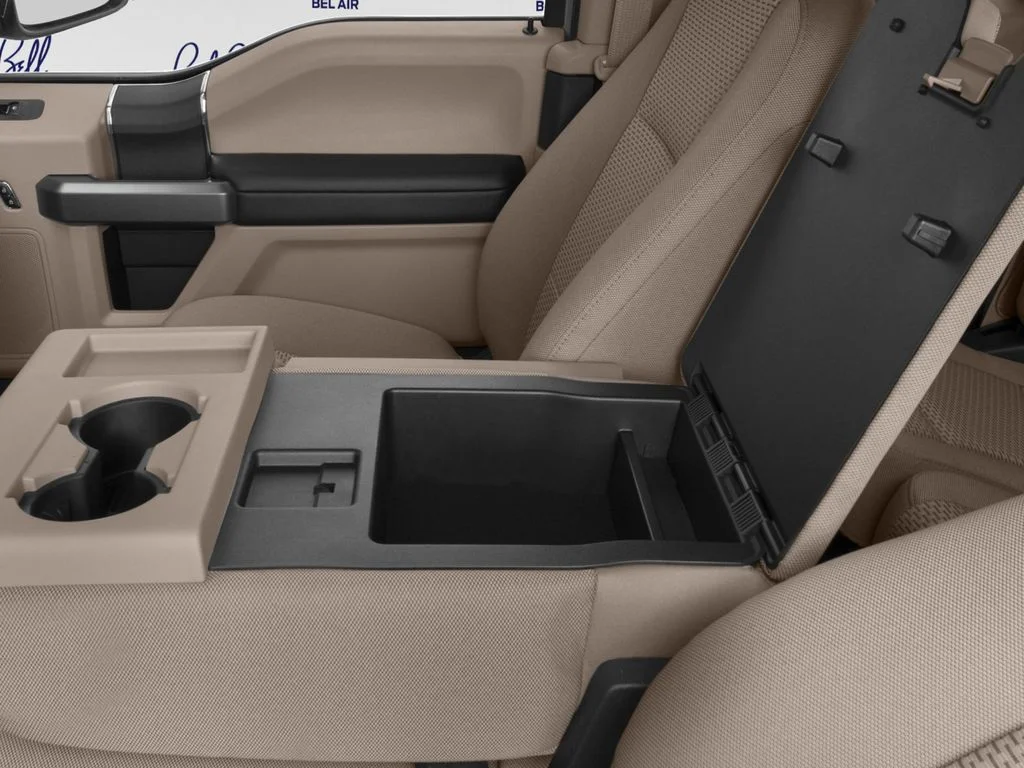 Used 2017 Bronze Ford XLT image 9